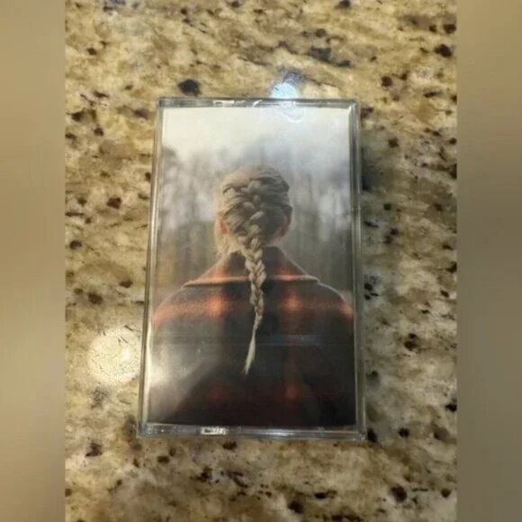 NWT AUTHETNIC SEALED TAYLOR SWIFT EVERMORE CASSETTE - Picture 4 of 4